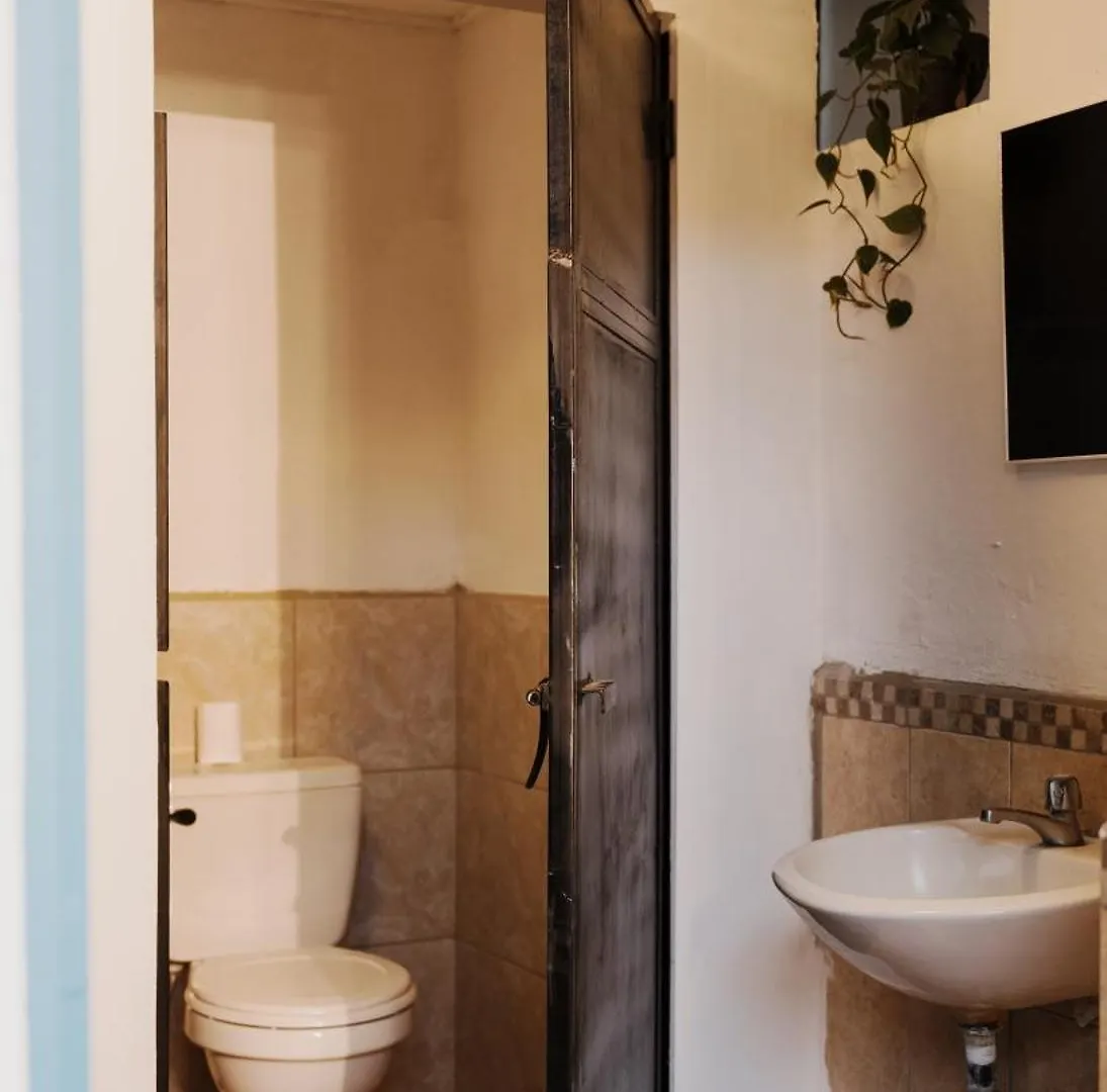 Central Hostel Philos Antigua
