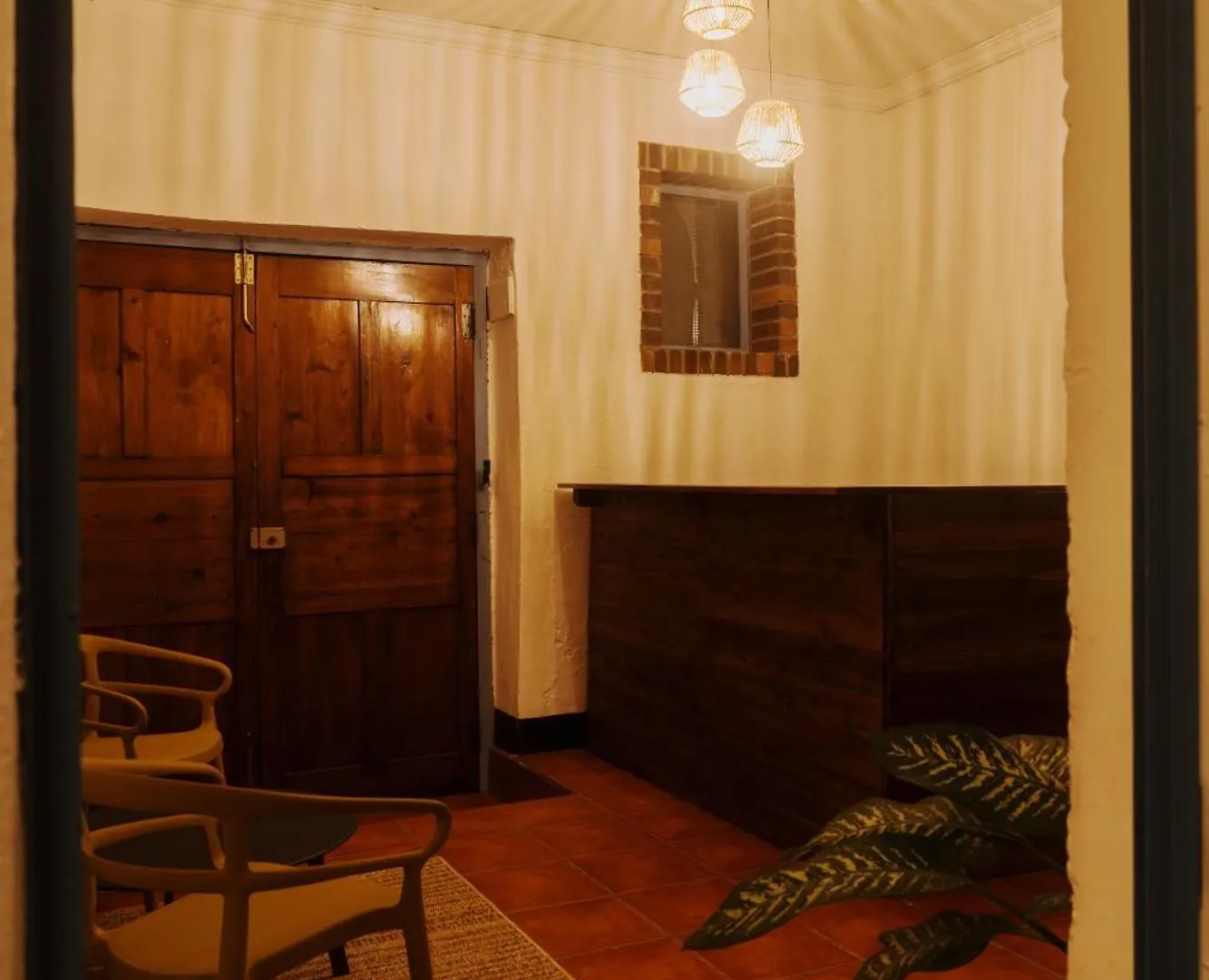 Central Hostel Philos Antigua