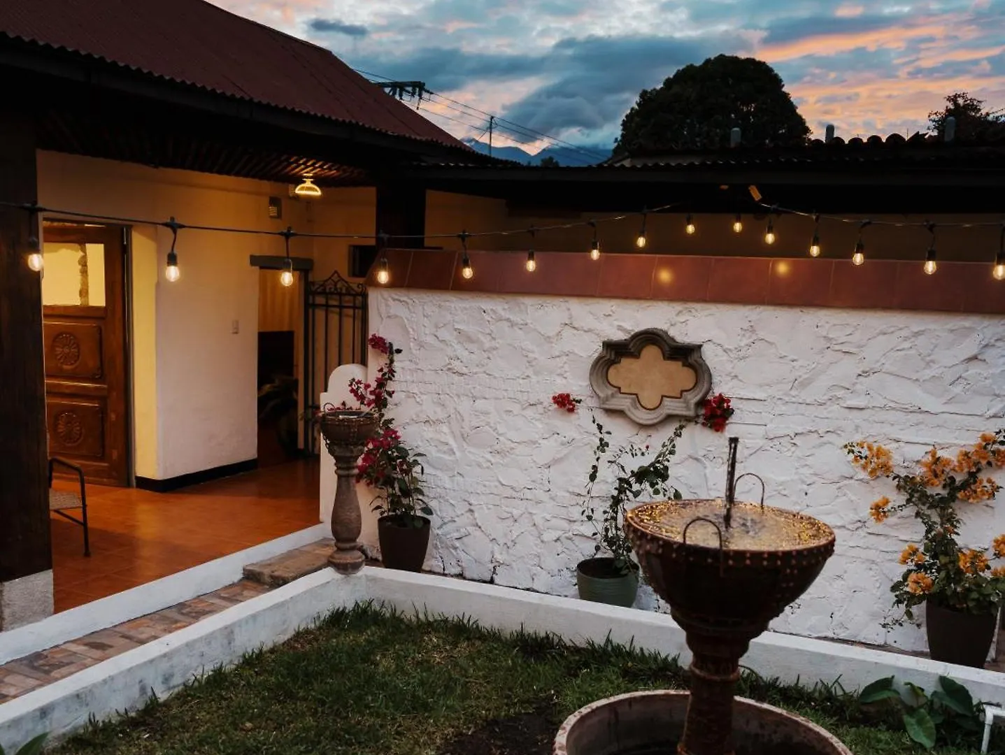 Central Hostel Philos Antigua